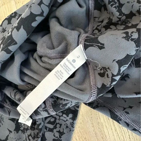 Lululemon Align High Rise 25” - Picture 4 of 4